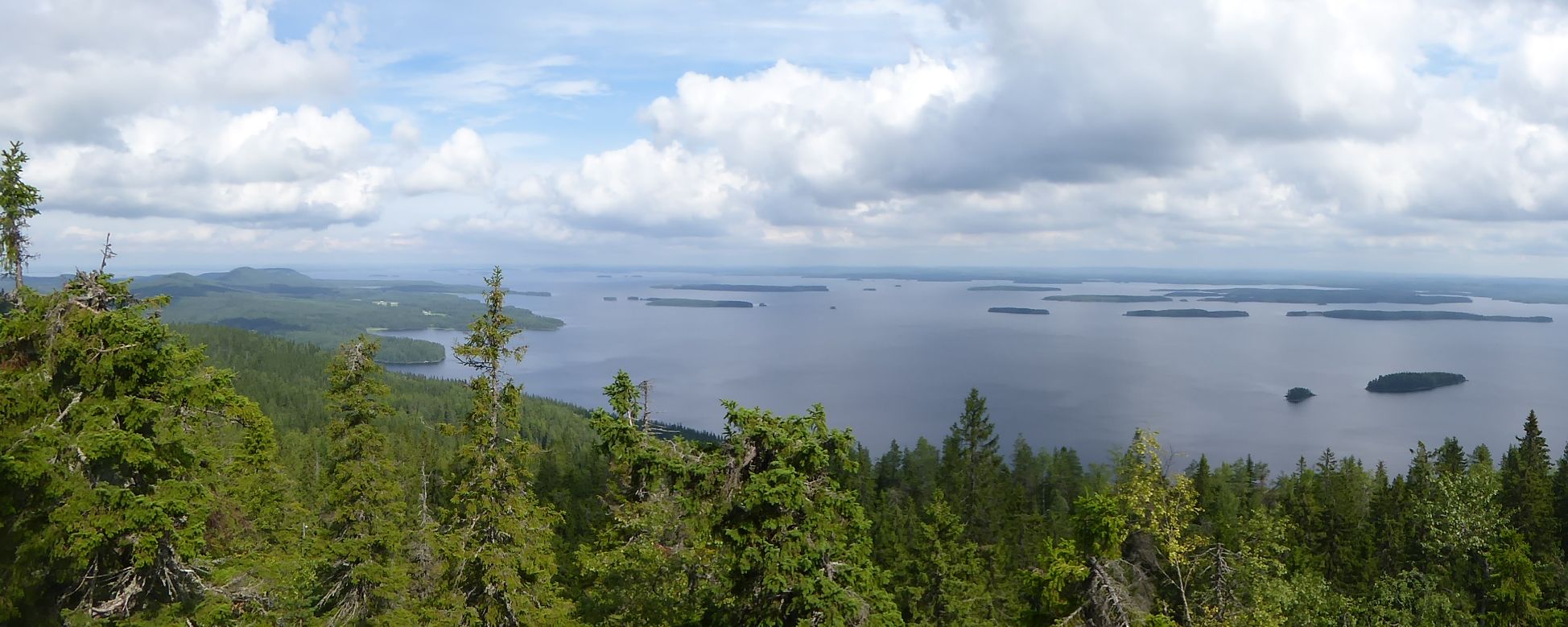 phantastischer Ausblick vom Berg Ukkokoli in Finnland